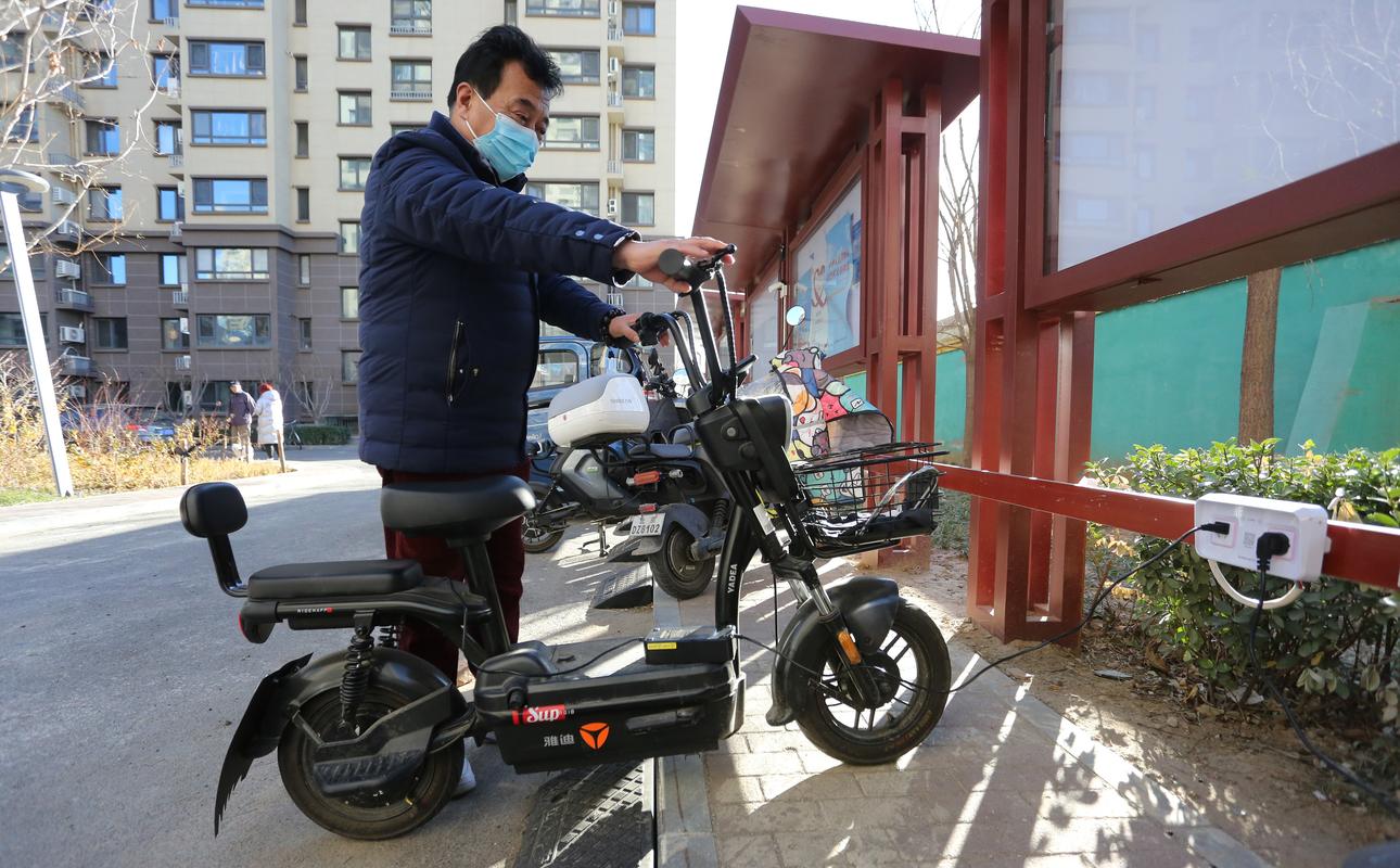 物业需积极配合充电设施建设安装 一年以上租赁车位可申请装充电桩
